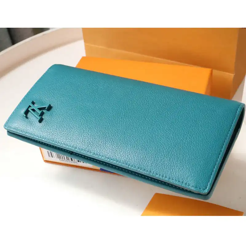 LV Bag 2204DJ0012