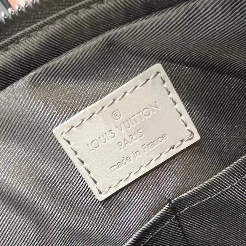 LV Bag 2204HT0015