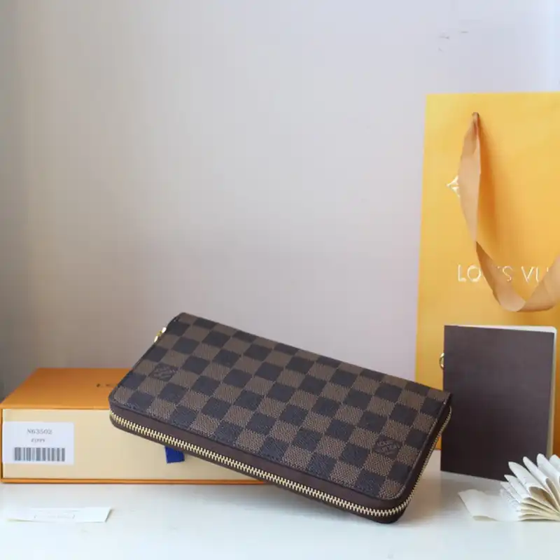 LV Bag 2204HT0017