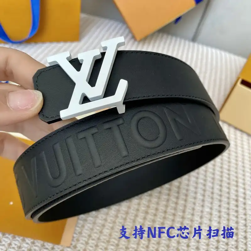 LV Belts 2204XA0138