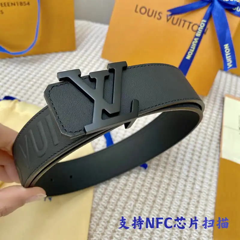 LV Belts 2204XA0140