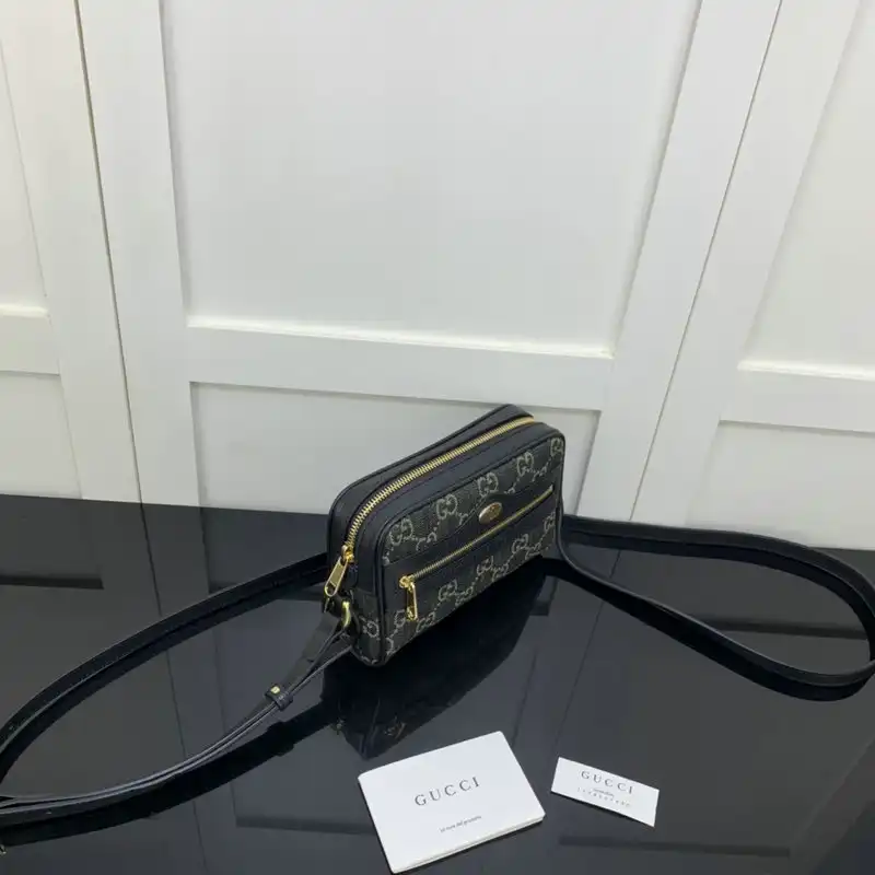 G*u*i bag 2204ya0027