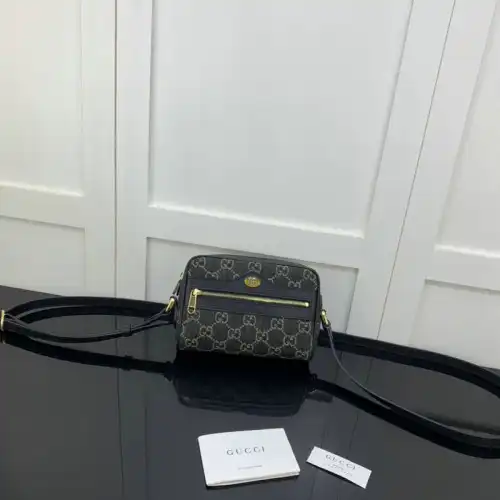 G*u*i bag 2204ya0027