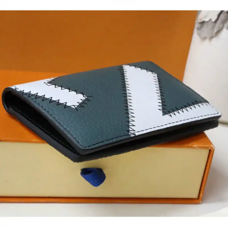 LV Bag 2205DJ0016