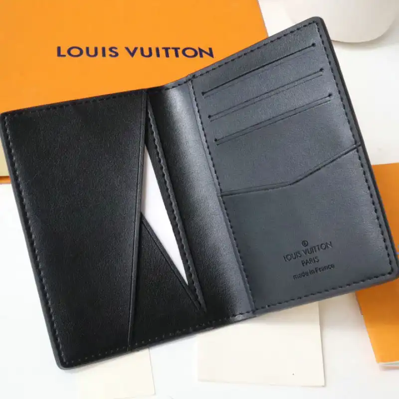 LV Bag 2205DJ0016