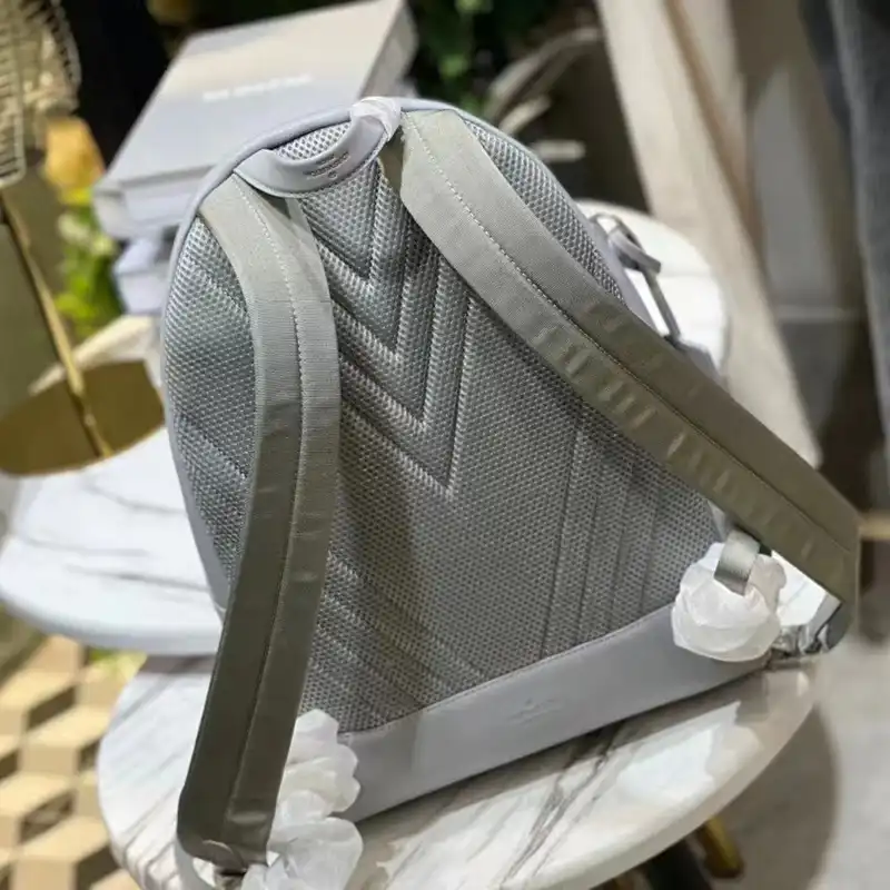 LV Bag 2205HT0003