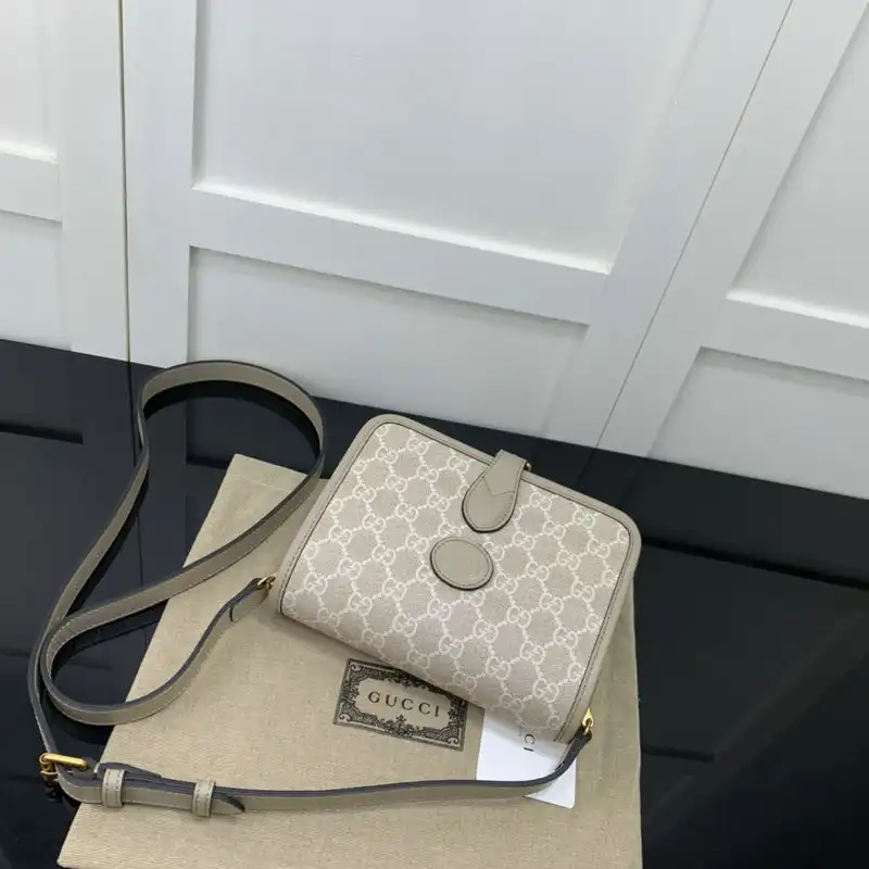 G*u*i bag 2206ya0017