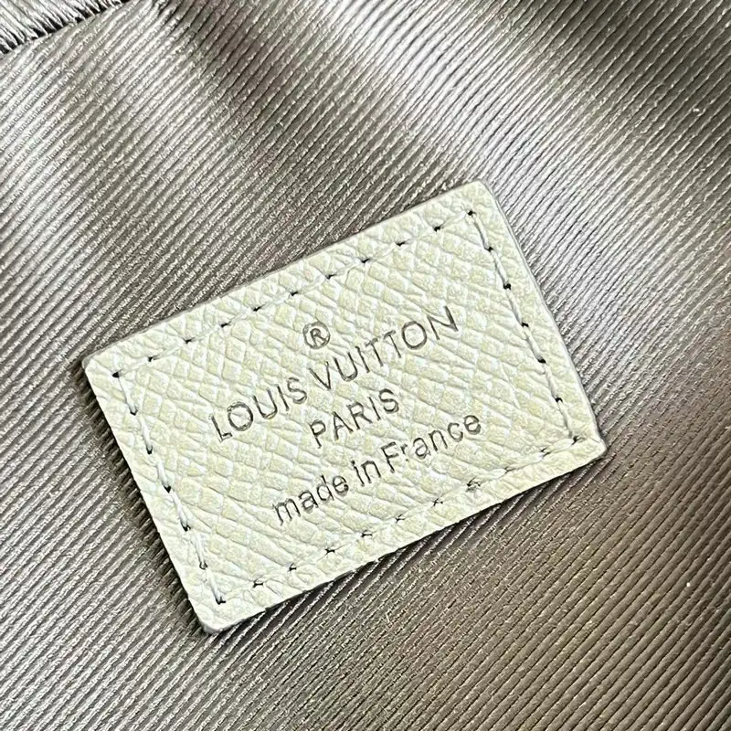 LV Bag 2206YA0054