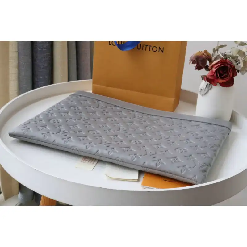 LV Bag 2208DJ0029