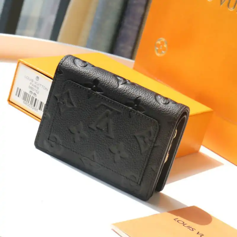 LV Bag 2208DJ0030