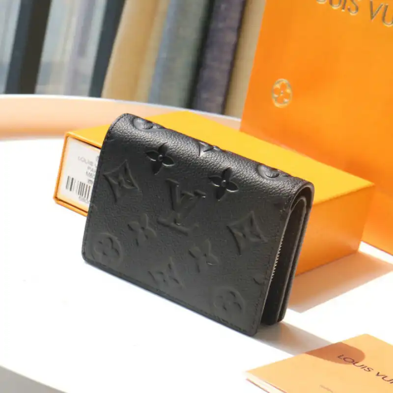 LV Bag 2208DJ0030
