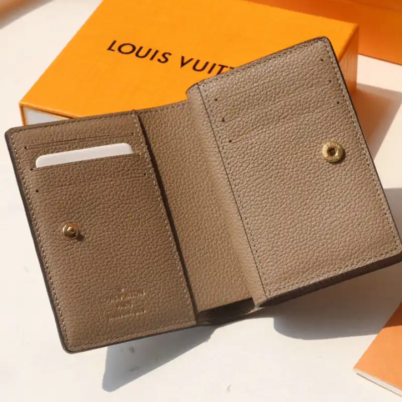 LV Bag 2208DJ0031