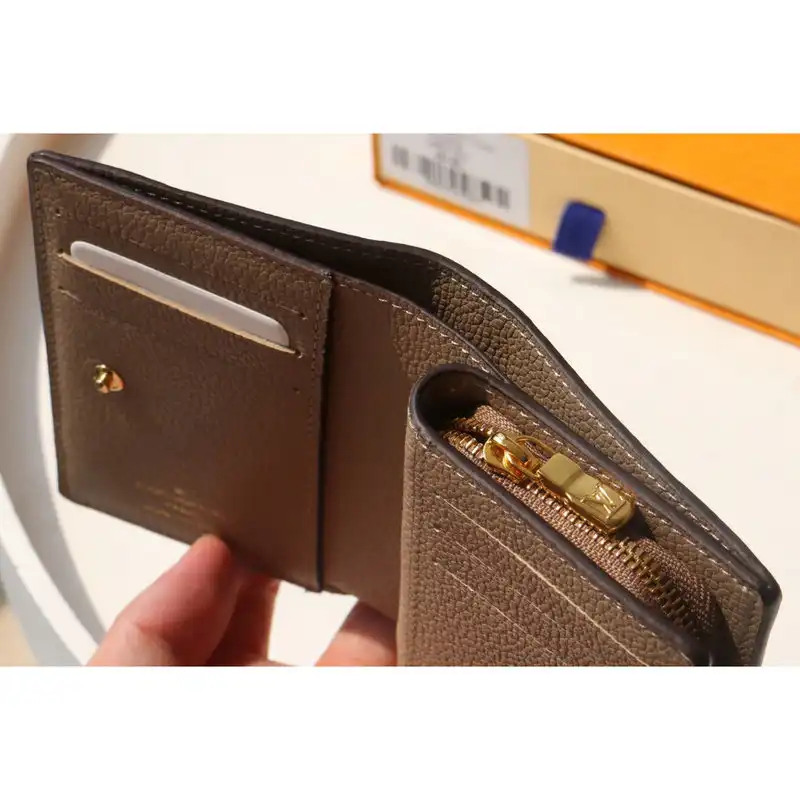 LV Bag 2208DJ0031