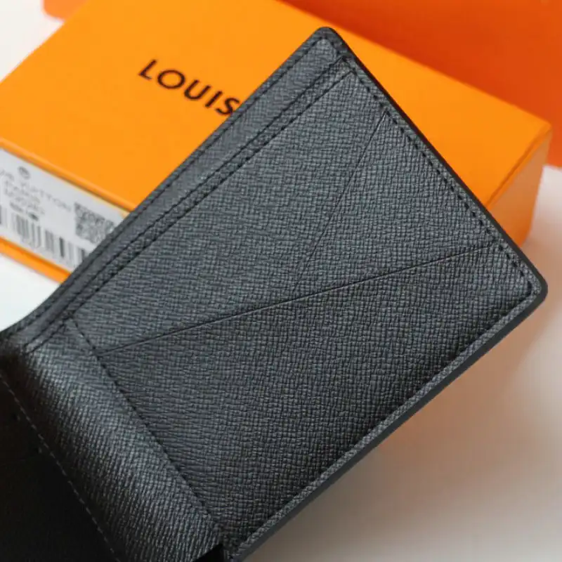 LV Bag 2208DJ0033
