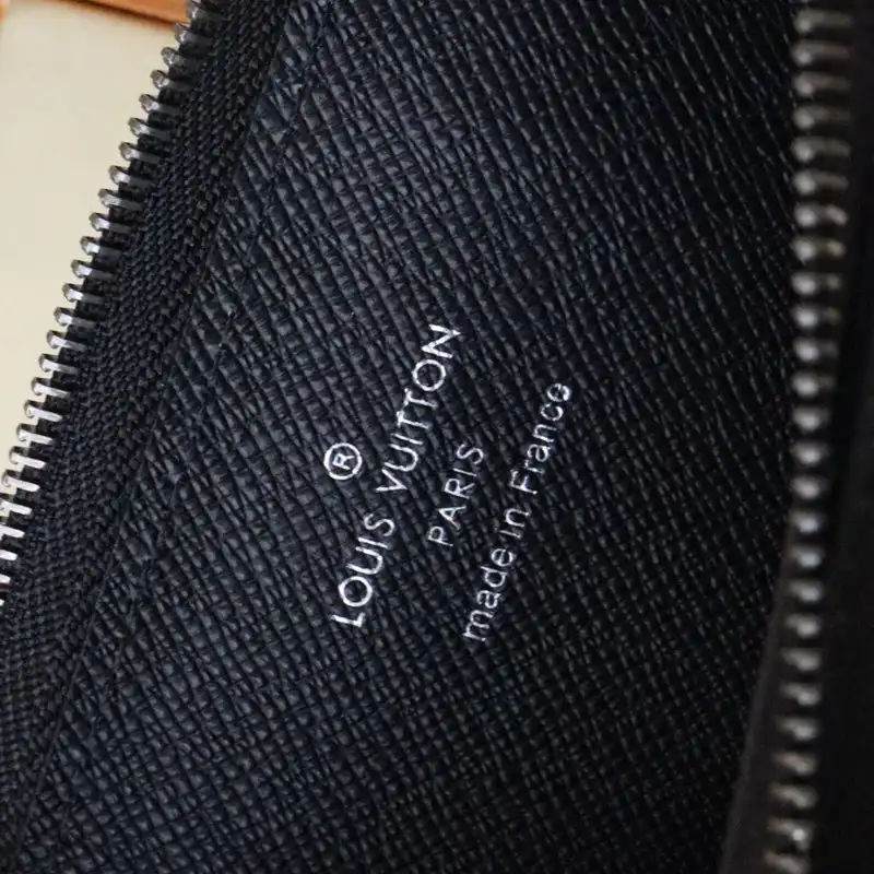 LV Bag 2210DJ0011