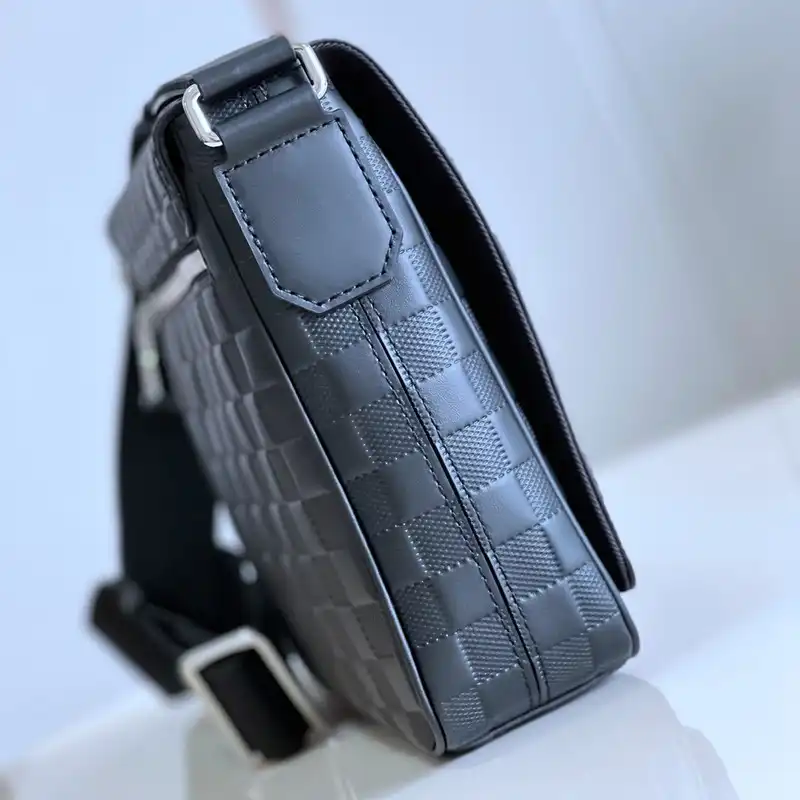 LV Bag 2210YA0090