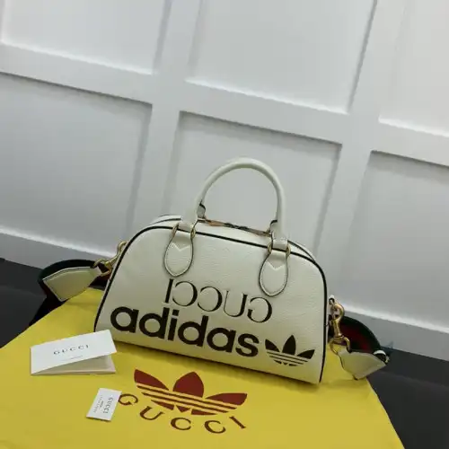 G*u*i bag 2210ya0142
