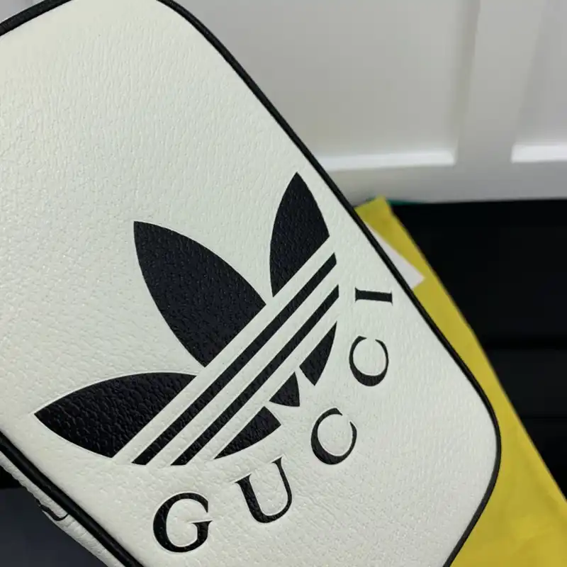 G*u*i bag 2210ya0162