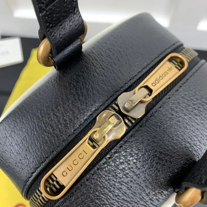 G*u*i bag 2210ya0163