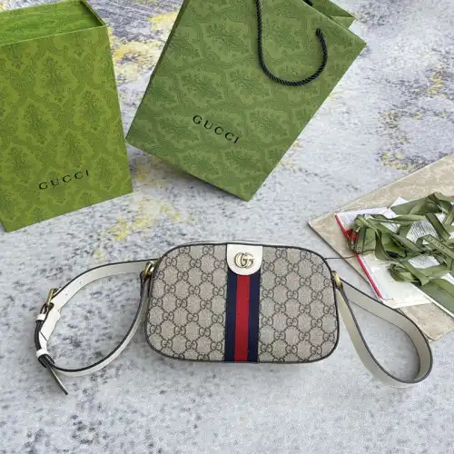 G*u*i bag 2211dj0024