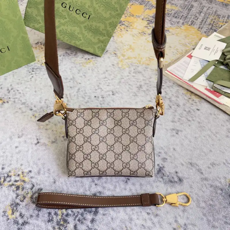 G*u*i bag 2211dj0027