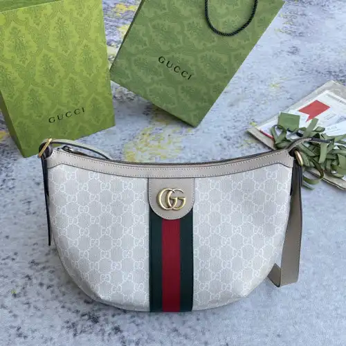 G*u*i bag 2211dj0031