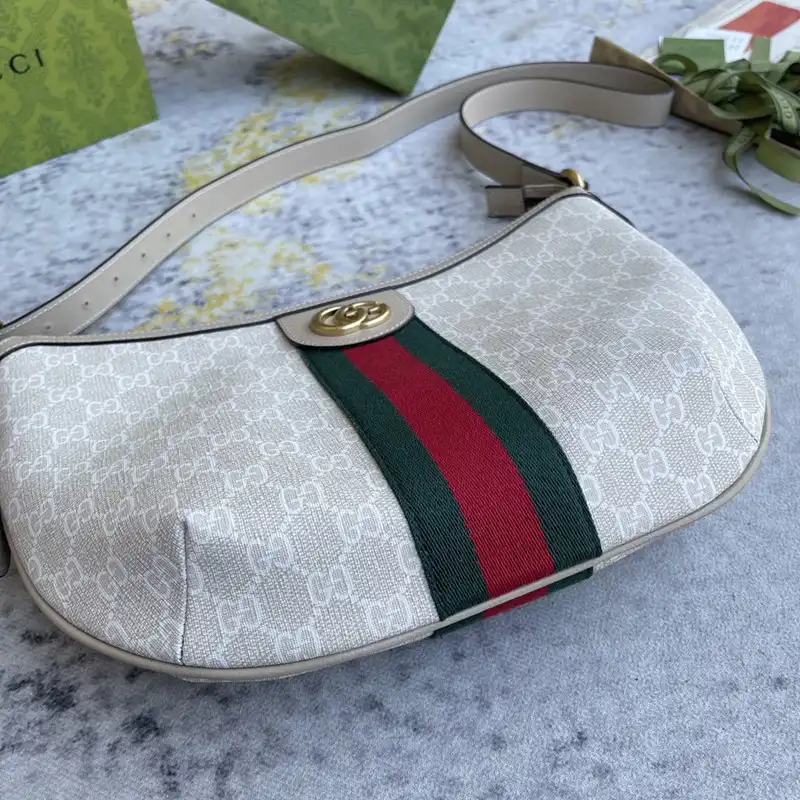 G*u*i bag 2211dj0031