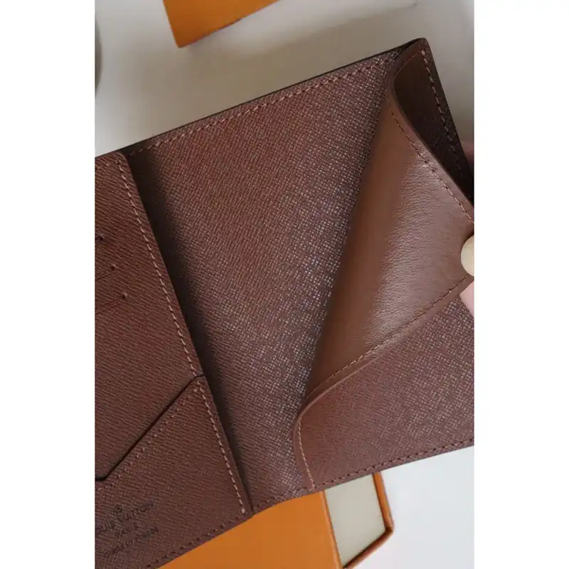 LV Bag 2211DJ0037