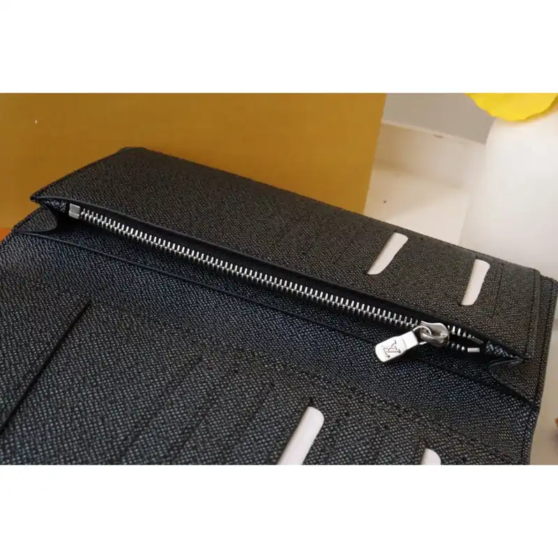 LV Bag 2211DJ0043