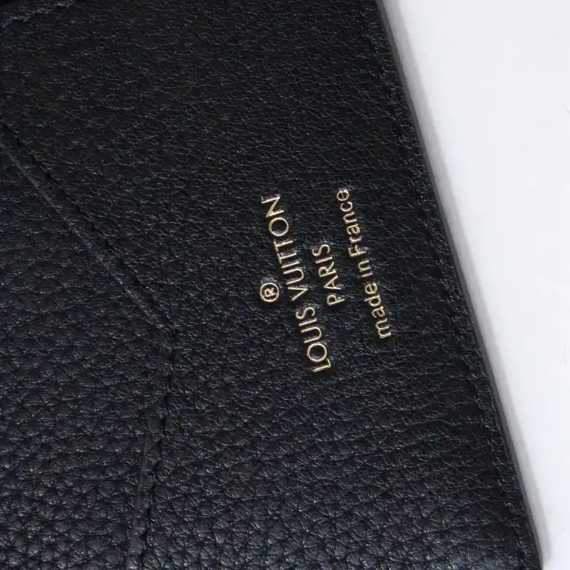 LV Bag 2211DJ0046