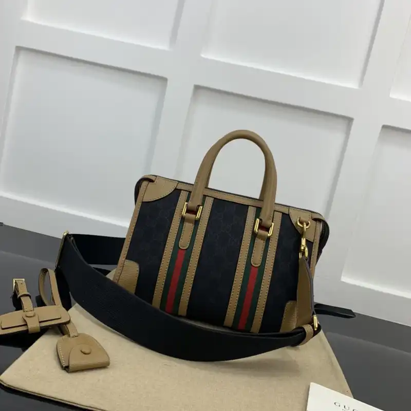 G*u*i bag 2211ya0023