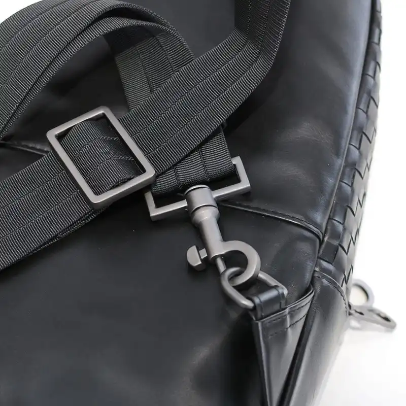 bo*te*ga Ve*ne*ta bag 2212yz0053