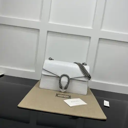G*u*i bag 2301ya0007