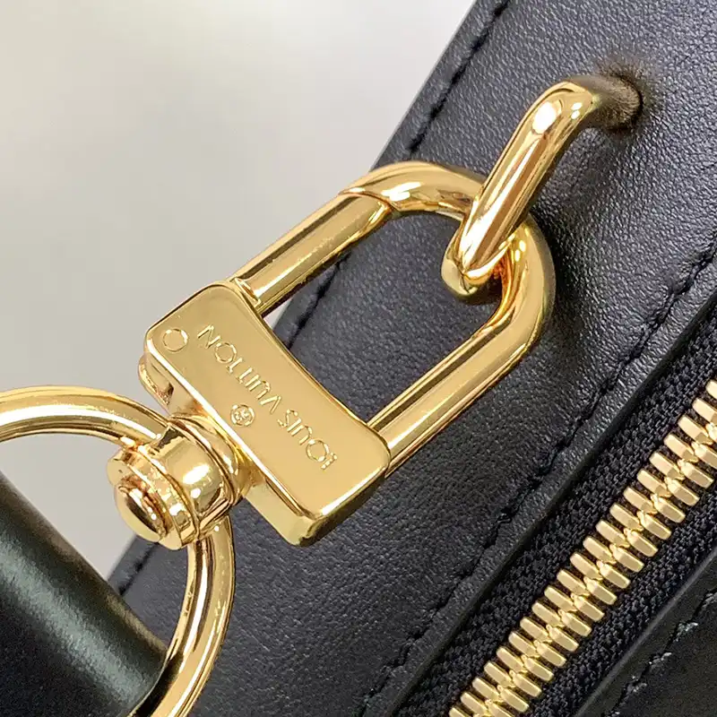 LV Bag 2304DJ0046