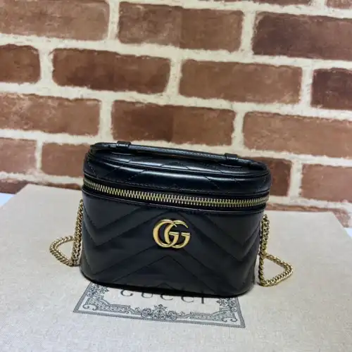 G*u*i bag 2304ya0085