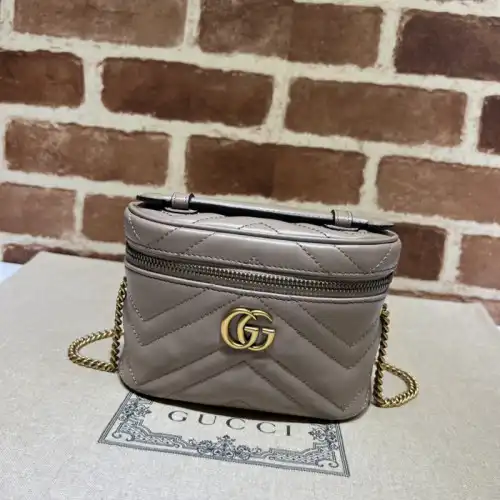 G*u*i bag 2304ya0088