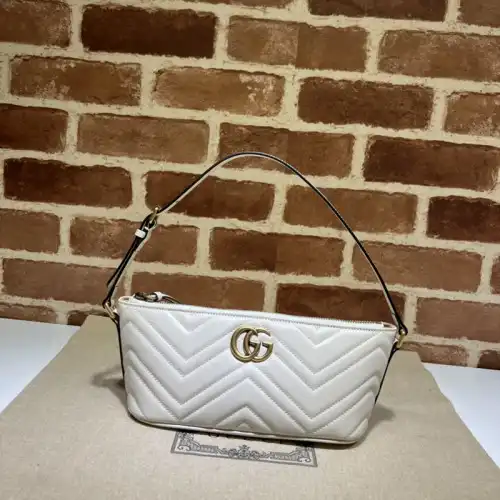 G*u*i bag 2304ya0090