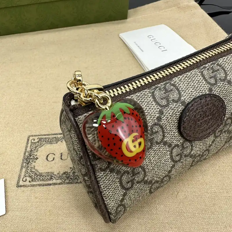G*u*i bag 2304ya0114