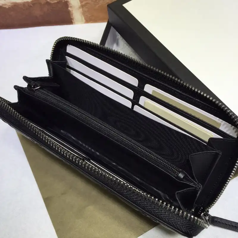 G*u*i bag 2304ya0117