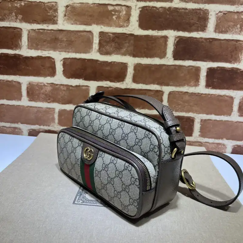 G*u*i bag 2304ya0147