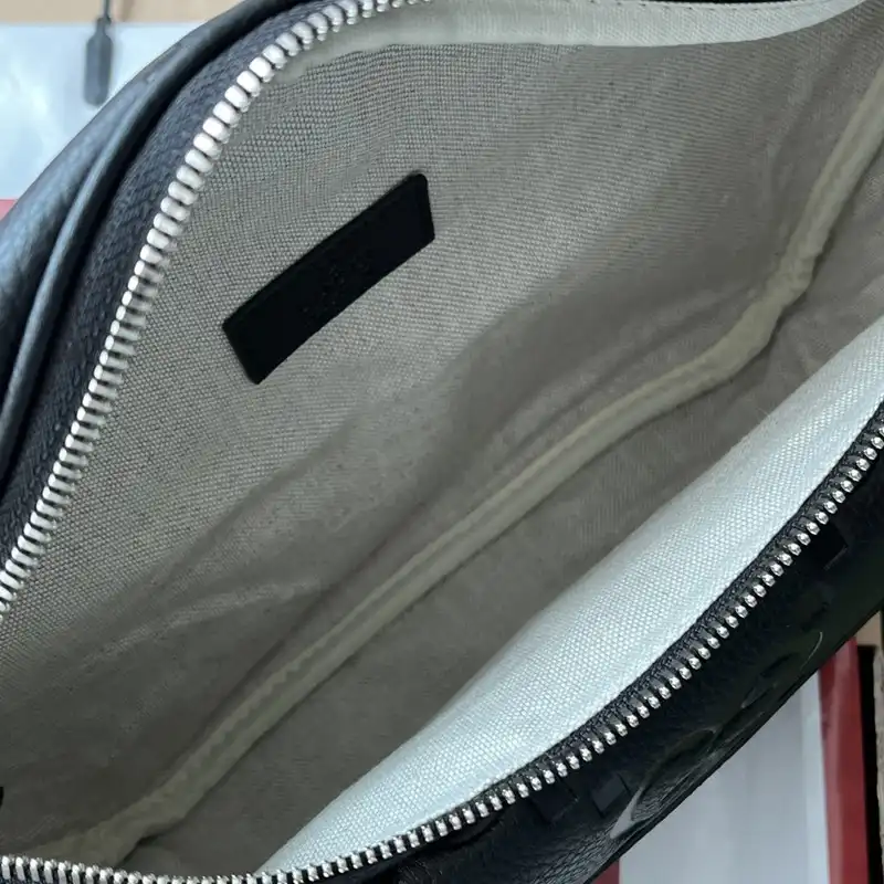 G*u*i bag 2306ya0045