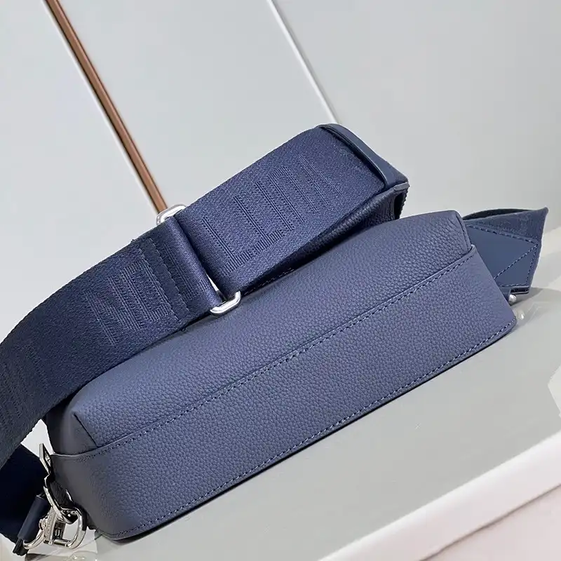 LV Bag 2306YA0170