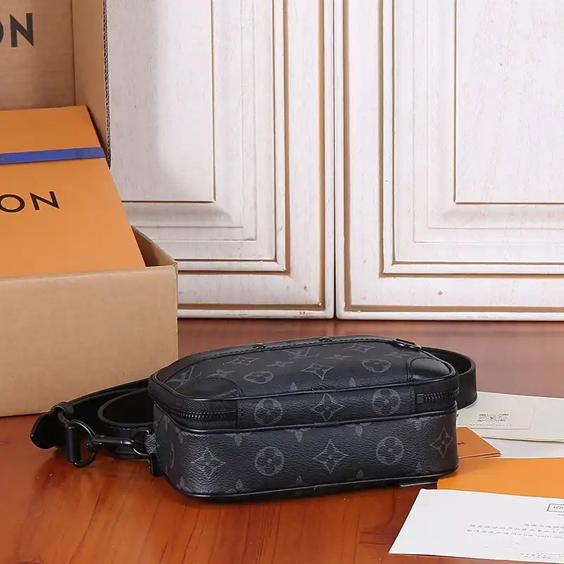 LV Bag 2309YA0018
