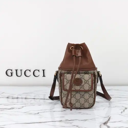 G*u*i bag 2309ya0174