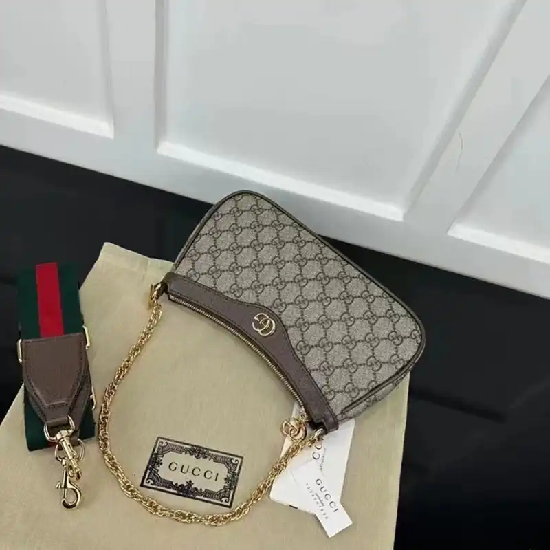G*u*i bag 2402ht0009