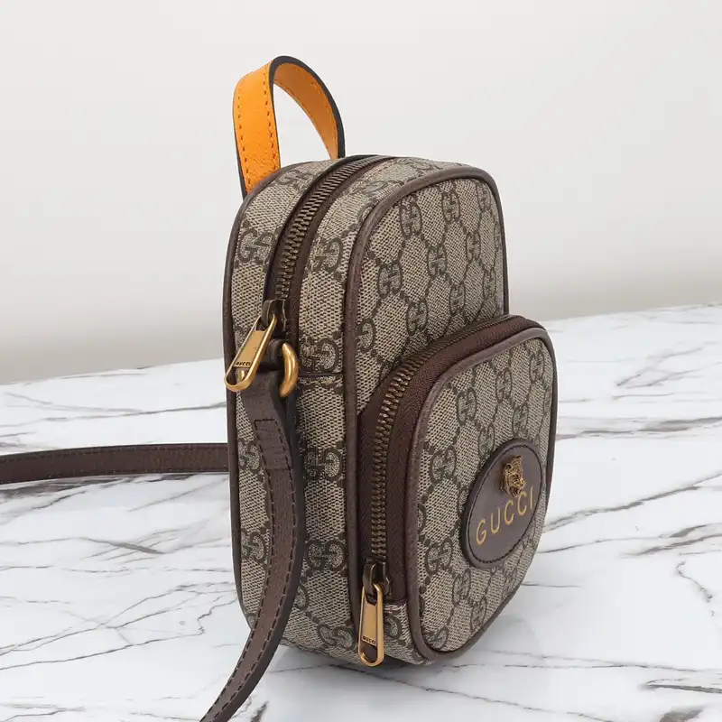 G*u*i bags 2404ya0105