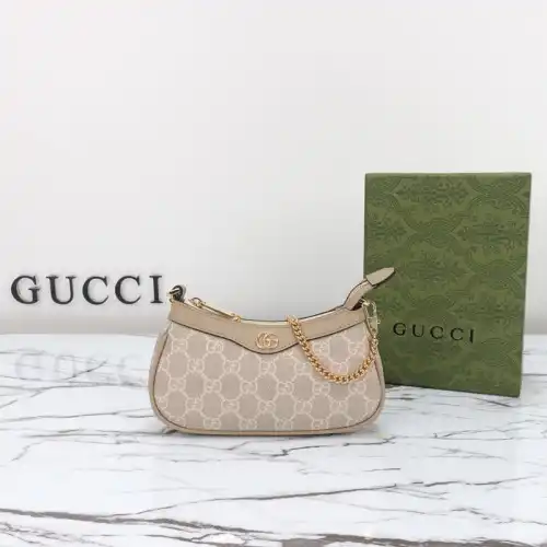 G*u*i bags 2405ya0131