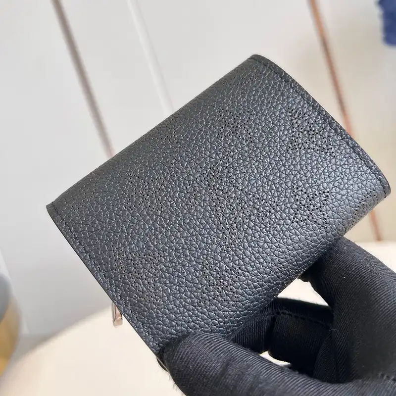 G*u*i bags 2407ya0008