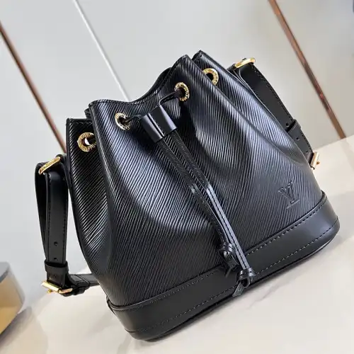 G*u*i bags 2407ya0169
