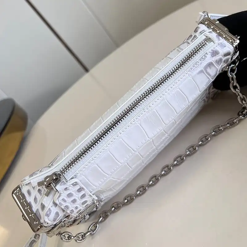 G*u*i bags 2407ya0179
